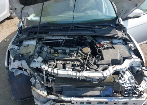 2013 Ford Focus Se z USA, uszkodzony, nr VIN 1FADP3K23DL283436